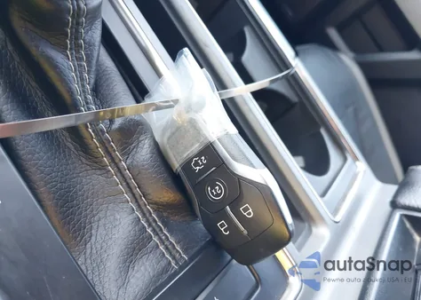 2017 Ford F-150 Raptor z USA, uszkodzony, nr VIN 1FTFW1RG3HFC20904